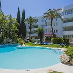 Real Seaside Μαρμπέλλα